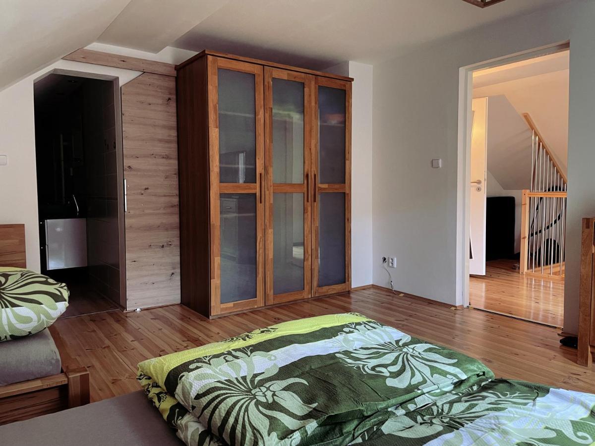 Apartman Nejdek Luaran gambar